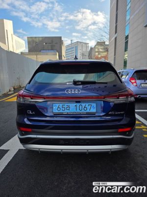 Audi Q4 e-tron 40 Premium 2023 года из Южной Кореи