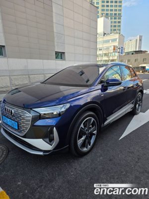 Audi Q4 e-tron 40 Premium 2023 года из Южной Кореи