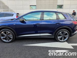 Audi Q4 e-tron 40 Premium 2023 года из Южной Кореи