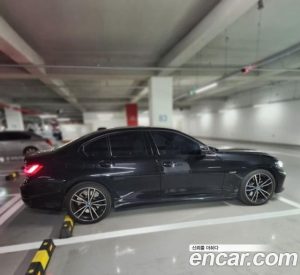 BMW 3-Series 330e M Sport 2023 года из Южной Кореи