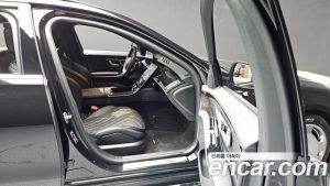 Mercedes-Benz S-Class S500L 4MATIC 2024 года из Южной Кореи