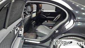 Mercedes-Benz S-Class S500L 4MATIC 2024 года из Южной Кореи