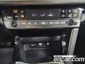 Kia Seltos Бензин 1.6 Turbo 2WD 2024 года из Южной Кореи