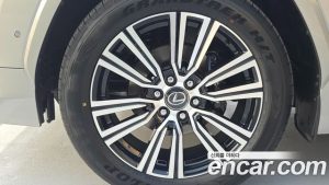 Lexus LX 700h Luxury 2025 года из Южной Кореи