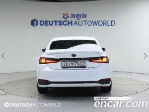 Lexus ES F-Sport Design Charger 2024 года из Южной Кореи