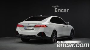 BMW 5-Series 530i xDrive M Sport 2025 года из Южной Кореи