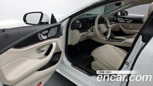 Mercedes-Benz CLS-Class CLS300d 4MATIC 2023 года из Южной Кореи