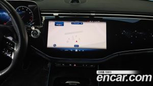 Mercedes-Benz E-Class E300 4MATIC AMG Line 2024 года из Южной Кореи