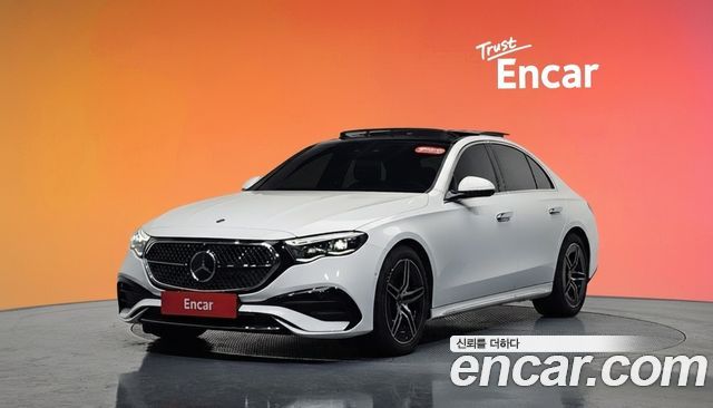 Mercedes-Benz E-Class E300 4MATIC AMG Line 2024 года из Кореи