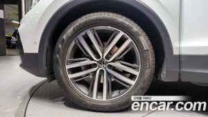 Volkswagen Tiguan 2.0 TDI Prestige 2023 года из Южной Кореи