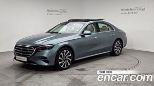 Mercedes-Benz E-Class E350e 4MATIC 2025 года из Южной Кореи