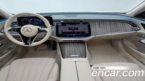 Mercedes-Benz E-Class E350e 4MATIC 2025 года из Южной Кореи
