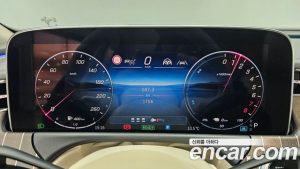 Mercedes-Benz E-Class E350e 4MATIC 2025 года из Южной Кореи