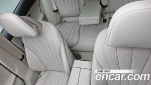 Mercedes-Benz E-Class E350e 4MATIC 2025 года из Южной Кореи