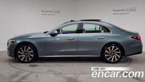 Mercedes-Benz E-Class E350e 4MATIC 2025 года из Южной Кореи