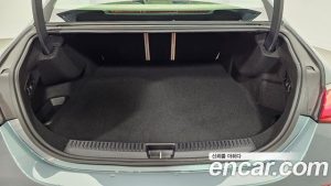 Mercedes-Benz E-Class E350e 4MATIC 2025 года из Южной Кореи