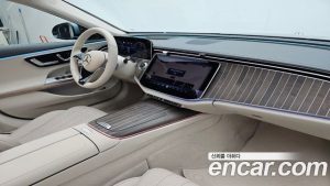 Mercedes-Benz E-Class E350e 4MATIC 2025 года из Южной Кореи