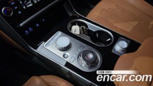 Genesis GV80 2.5T Бензин AWD 2024 года из Южной Кореи