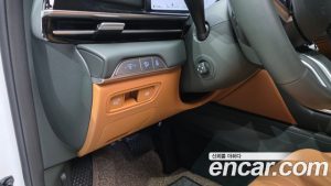 Genesis GV80 2.5T Бензин AWD 2024 года из Южной Кореи
