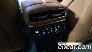Genesis GV80 2.5T Бензин AWD 2024 года из Южной Кореи