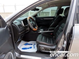 Renault-KoreaSamsung QM6 2.0 GDe Premiere 2WD 2024 года из Южной Кореи