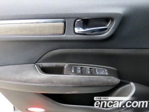 Renault-KoreaSamsung QM6 2.0 GDe Premiere 2WD 2024 года из Южной Кореи