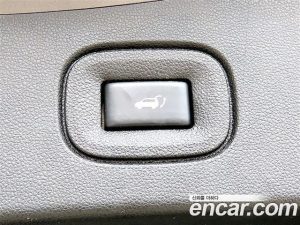 Renault-KoreaSamsung QM6 2.0 GDe Premiere 2WD 2024 года из Южной Кореи