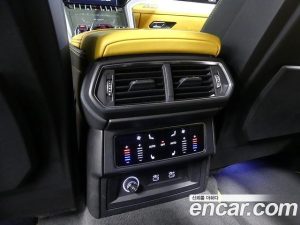Lamborghini Urus 4.0 V8 2022 года из Южной Кореи