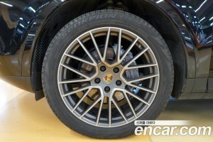 Porsche Cayenne 3.0 Coupe 2023 года из Южной Кореи