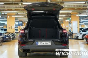 Porsche Cayenne 3.0 Coupe 2023 года из Южной Кореи