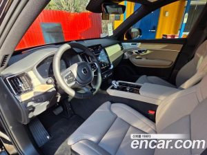 Volvo XC90 T8 Ultra темный HYBRID 2026 года из Южной Кореи