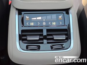 Volvo XC90 T8 Ultra темный HYBRID 2026 года из Южной Кореи