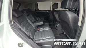 Volkswagen Tiguan 2.0 TDI Premium 2023 года из Южной Кореи