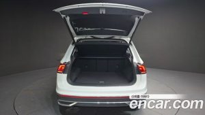 Volkswagen Tiguan 2.0 TDI Premium 2023 года из Южной Кореи