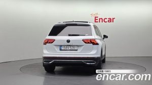 Volkswagen Tiguan 2.0 TDI Prestige 2023 года из Южной Кореи