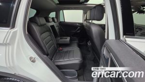 Volkswagen Tiguan 2.0 TDI Prestige 2023 года из Южной Кореи