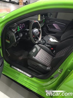 Audi RS3 2.5 TFSI 4WD 2025 года из Южной Кореи