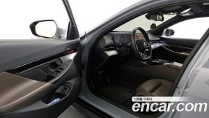 BMW 5-Series 520i M Sport 2024 года из Южной Кореи