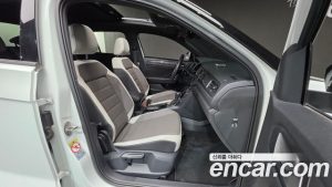 Volkswagen T-Roc 2.0 TDI Prestige 2022 года из Южной Кореи