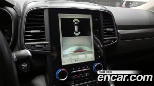 Renault-KoreaSamsung QM6 2.0 GDe LE Signature 2WD 2023 года из Южной Кореи