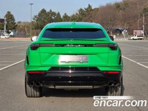Lamborghini Urus 4.0 V8 S 2023 года из Южной Кореи
