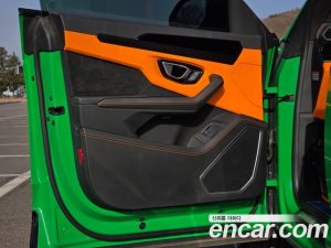 Lamborghini Urus 4.0 V8 S 2023 года из Южной Кореи