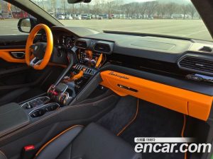 Lamborghini Urus 4.0 V8 S 2023 года из Южной Кореи