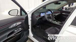 Genesis GV70 2.5T Бензин 2WD 2025 года из Южной Кореи
