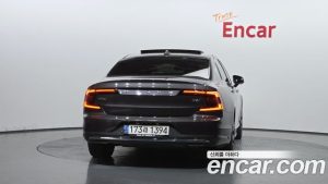Volvo S90 B6 AWD Inscription 2022 года из Южной Кореи