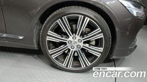 Volvo S90 B6 AWD Inscription 2022 года из Южной Кореи