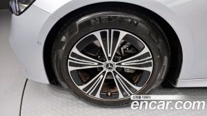 Mercedes-Benz E-Class E200 Avantgarde 2024 года из Южной Кореи
