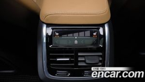 Volvo XC60 B5 ULTIMATE Bright 2024 года из Южной Кореи