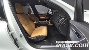 Volvo XC90 T8 ULTIMATE Bright HYBRID 2022 года из Южной Кореи