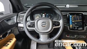 Volvo XC90 T8 ULTIMATE Bright HYBRID 2022 года из Южной Кореи